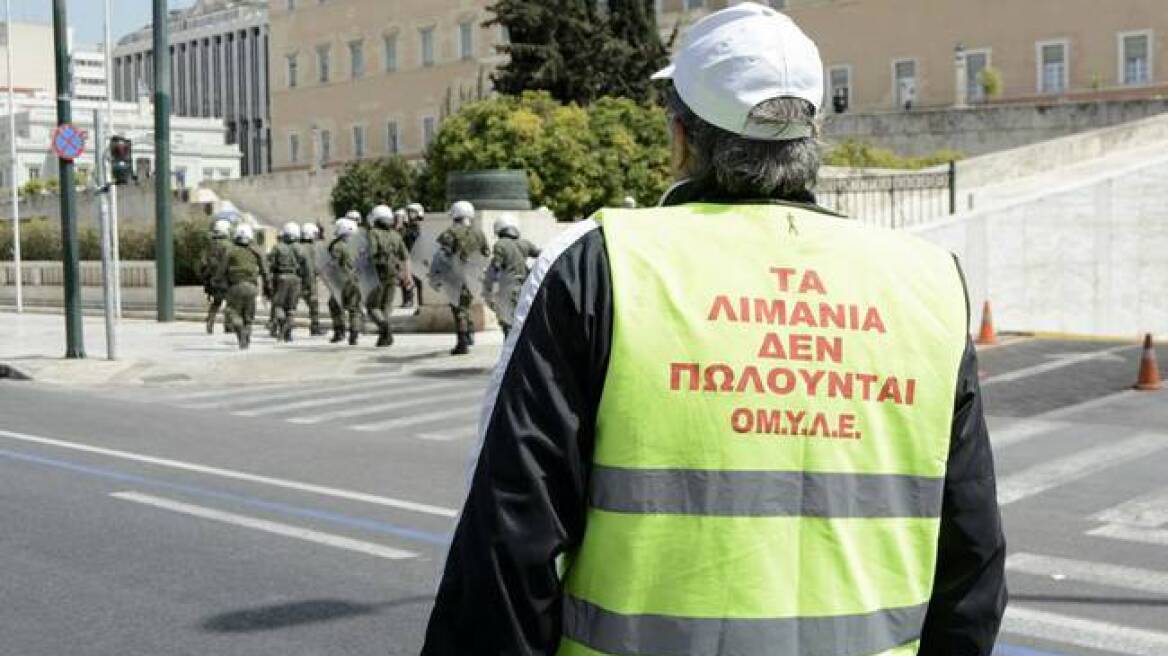 Επαναλαμβανόμενες απεργίες από τους λιμενεργάτες Πειραιά και Θεσσαλονίκης