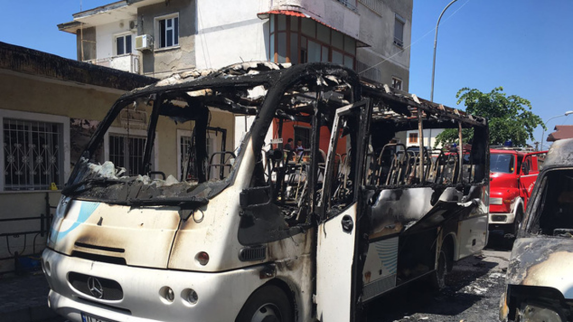 Δύο νεκροί από φωτιά σε λεωφορείο με ομογενείς στην Αλβανία