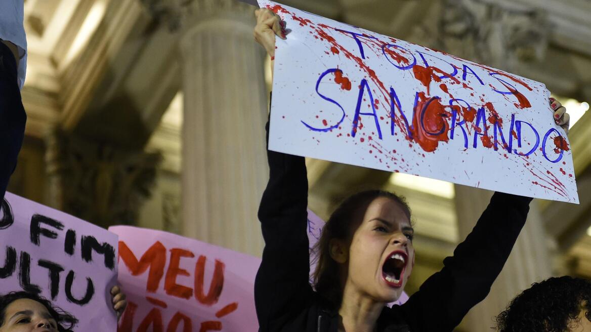 Βραζιλία: Ταυτοποιήθηκαν τέσσερις από τους 33 δράστες του ομαδικού βιασμού 16χρονης