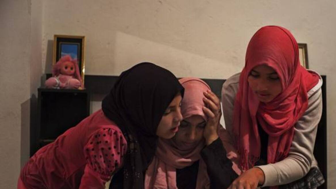 Τυνησία: Το δράμα μίας μητέρας που είδε τις δύο κόρες της να παντρεύονται τζιχαντιστές