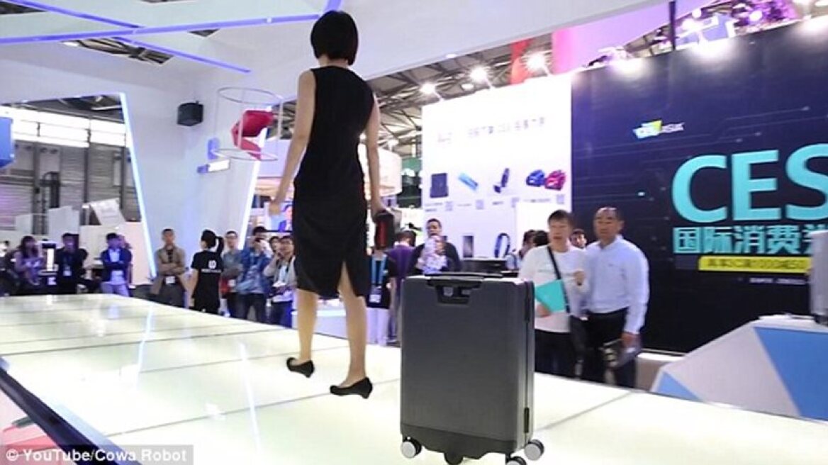 Robot luggage for relaxed travels! (video)