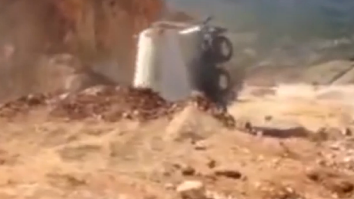 Βίντεο - σοκ: Βυτιοφόρο «βουλιάζει» μέσα στην άμμο μέσα σε δευτερόλεπτα 