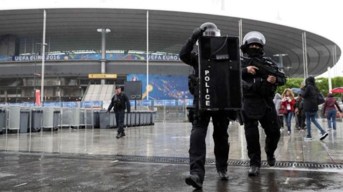 Euro 2016: Η γαλλική αστυνομία θέλει να καταργήσει τη ζώνη των οπαδών