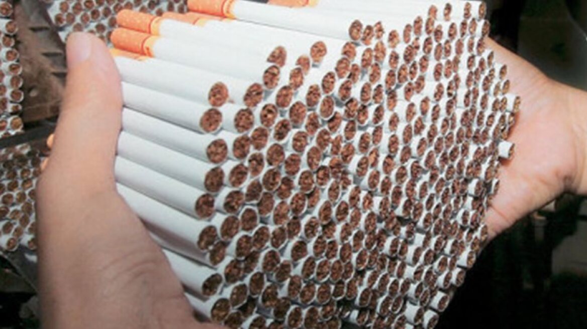 Χαλκίδα: Γυναίκα διακινούσε λαθραία τσιγάρα και καπνό