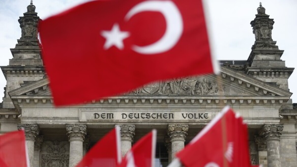 Θέλουν να ιδρύσουν δικό τους κόμμα οι Τούρκοι της Γερμανίας