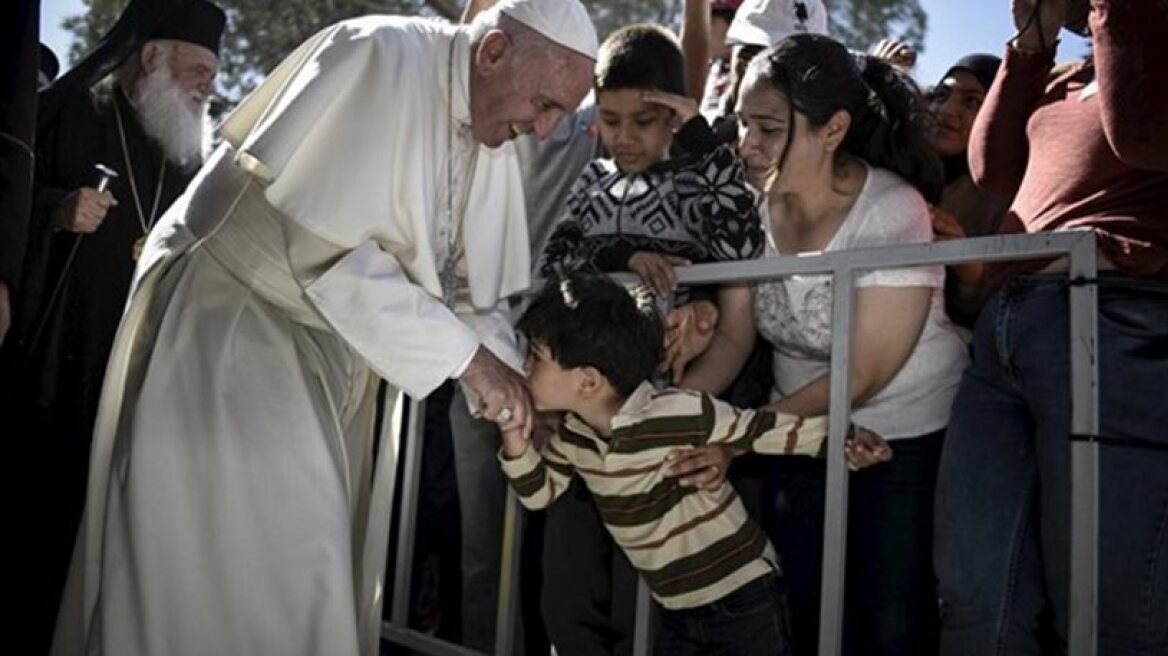 Nine more refugees from Lesvos welcomed by Pope Francis