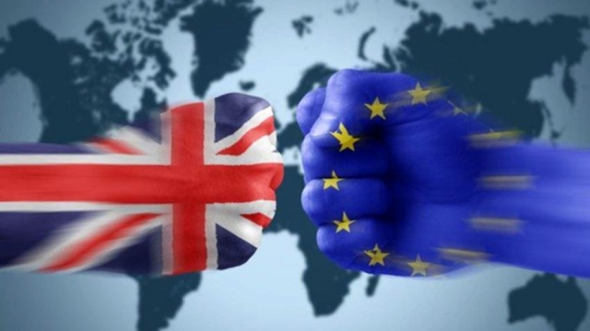 ΔΝΤ: Ύφεση, ανεργία και «βουτιά» της στερλίνας θα φέρει το Brexit