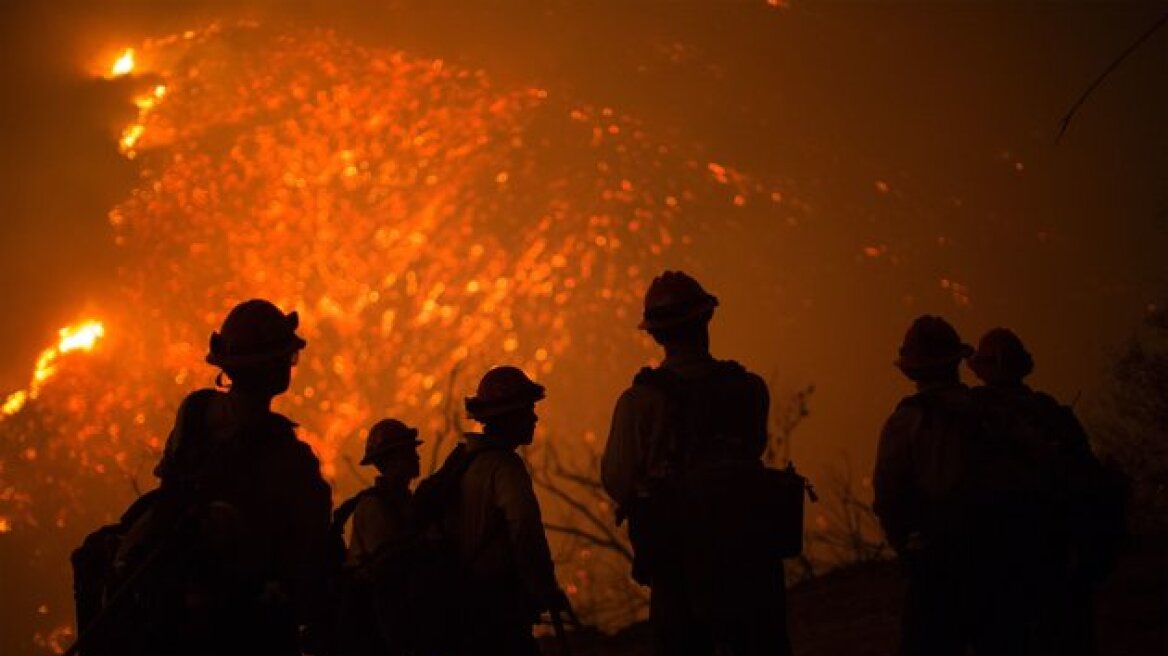 Καίγεται η Καλιφόρνια - Εκκενώθηκαν σπίτια