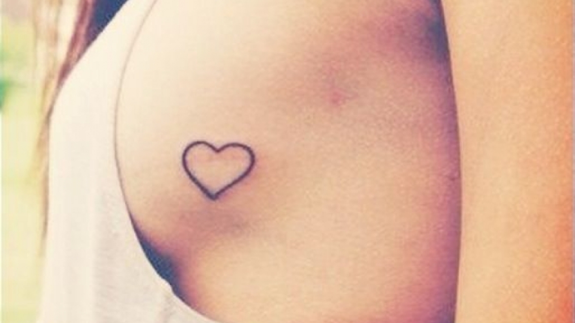 «sideboob»: Η προκλητική μόδα στα τατουάζ που σαρώνει το Instagram