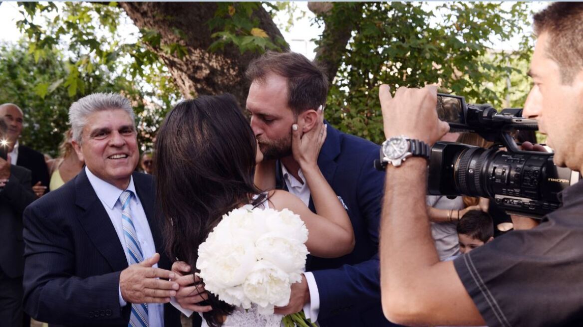 Μαρίνα Ασλάνογλου: Παντρεύτηκε τον αγαπημένο της στην Σκιάθο 