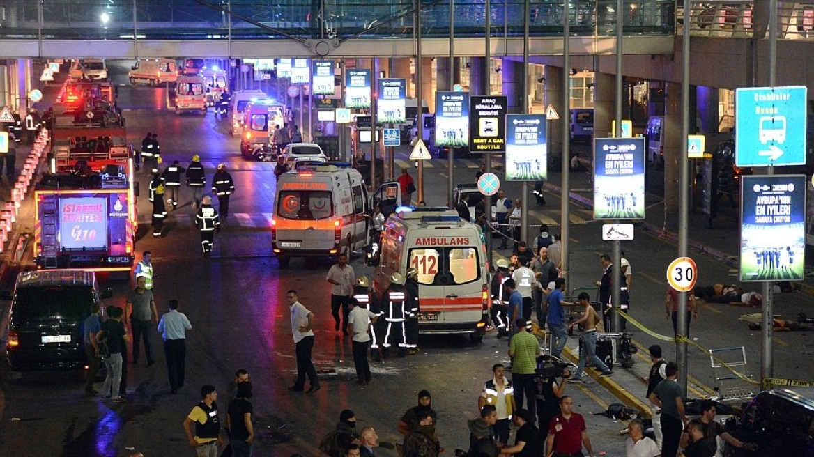 Ο τρόμος επέστρεψε στην Πόλη: 41 νεκροί στο μακελειό στο αεροδρόμιο
