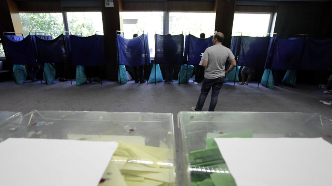 «Όχι» από ΝΔ, ΠΑΣΟΚ και Ποτάμι στο σχέδιο για τον εκλογικό νόμο