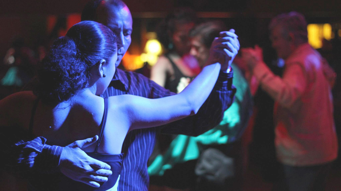 Χορεύοντας tango στο Καλλιμάρμαρο