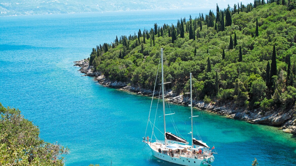 Forbes: Τα ελληνικά νησιά πρώτη επιλογή του διεθνούς τζετ σετ αυτό το καλοκαίρι