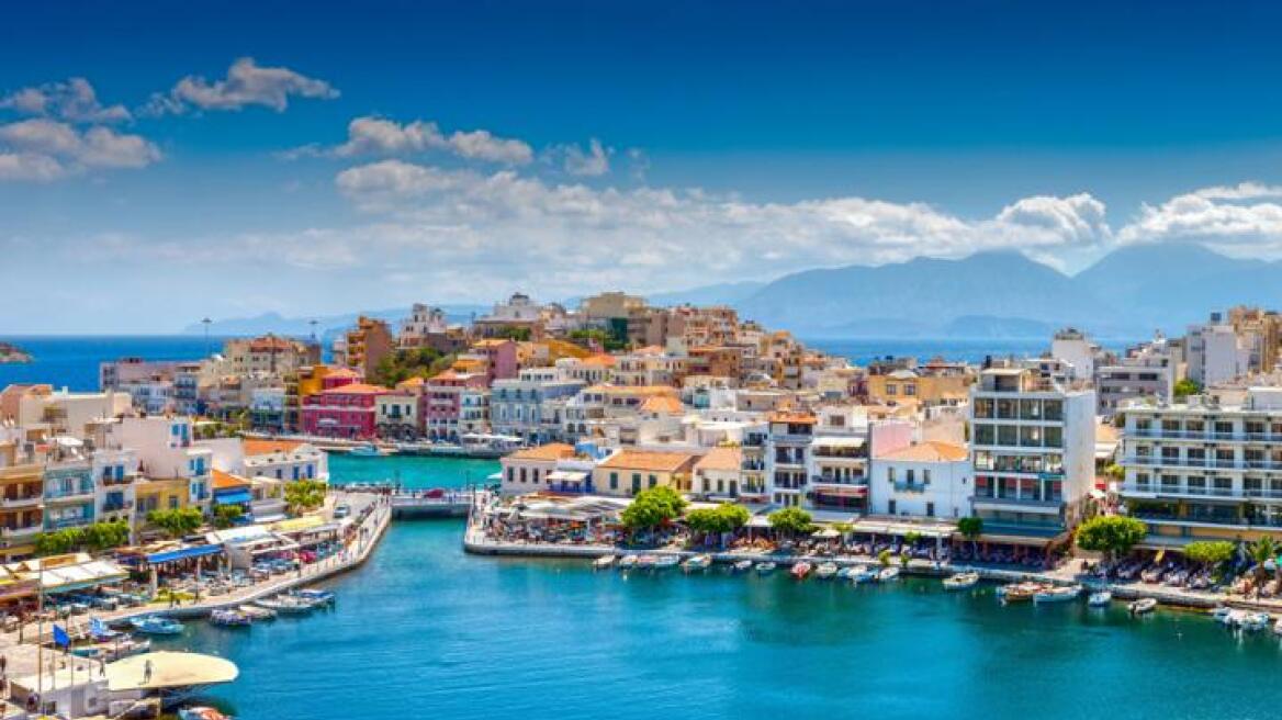 T+L: 5 στα 10 καλύτερα νησιά στην Ευρώπη για το 2016 είναι ελληνικά 