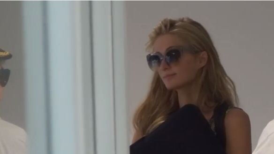 Paris Hilton: Η χρυσή κληρονόμος στην Μύκονο - Δείτε βίντεο