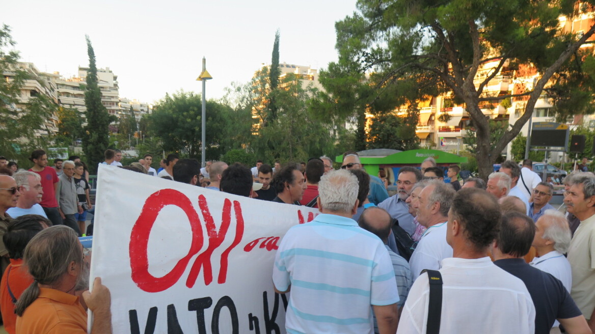 Ένταση και διακοπή σε εκδήλωση του ΣΥΡΙΖΑ με ομιλητή τον Πολάκη στη Νέα Σμύρνη