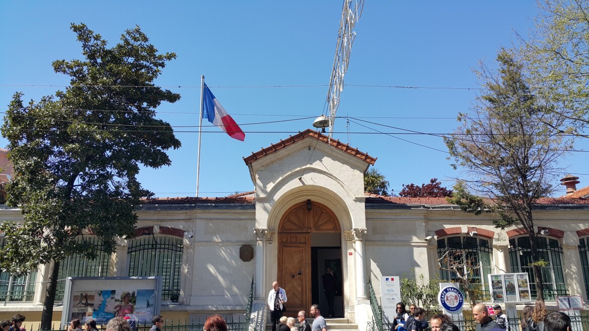 Γαλλία: Έκλεισε την πρεσβεία στην Άγκυρα και το προξενείο στην Κωνσταντινούπολη