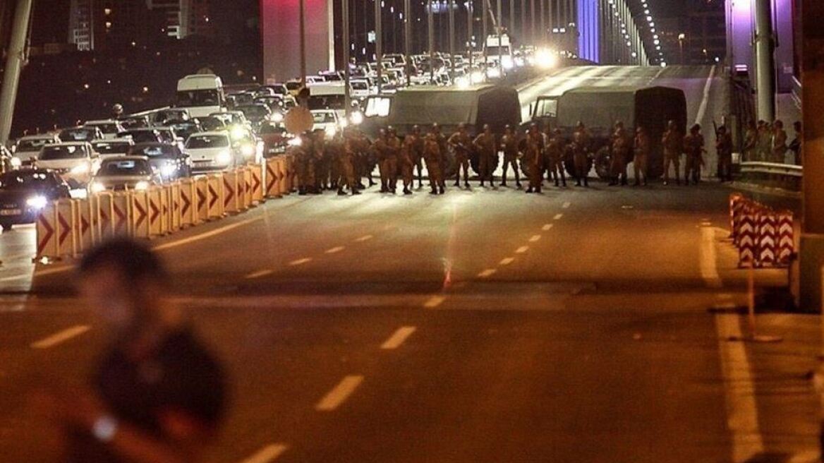 Γενικός εισαγγελέας Κωνσταντινούπολης: Θα συλληφθούν οι στρατιώτες που συμμετείχαν στο πραξικόπημα