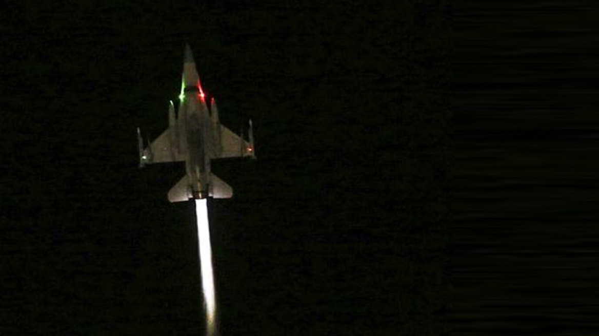 F-16 του Ερντογάν κατέρριψαν ελικόπτερο- 17 αστυνομικούς σκότωσαν οι πραξικοπηματίες