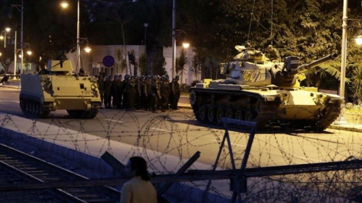 Τουρκία: Συλλήψεις 754 ατόμων για την απόπειρα πραξικοπήματος 