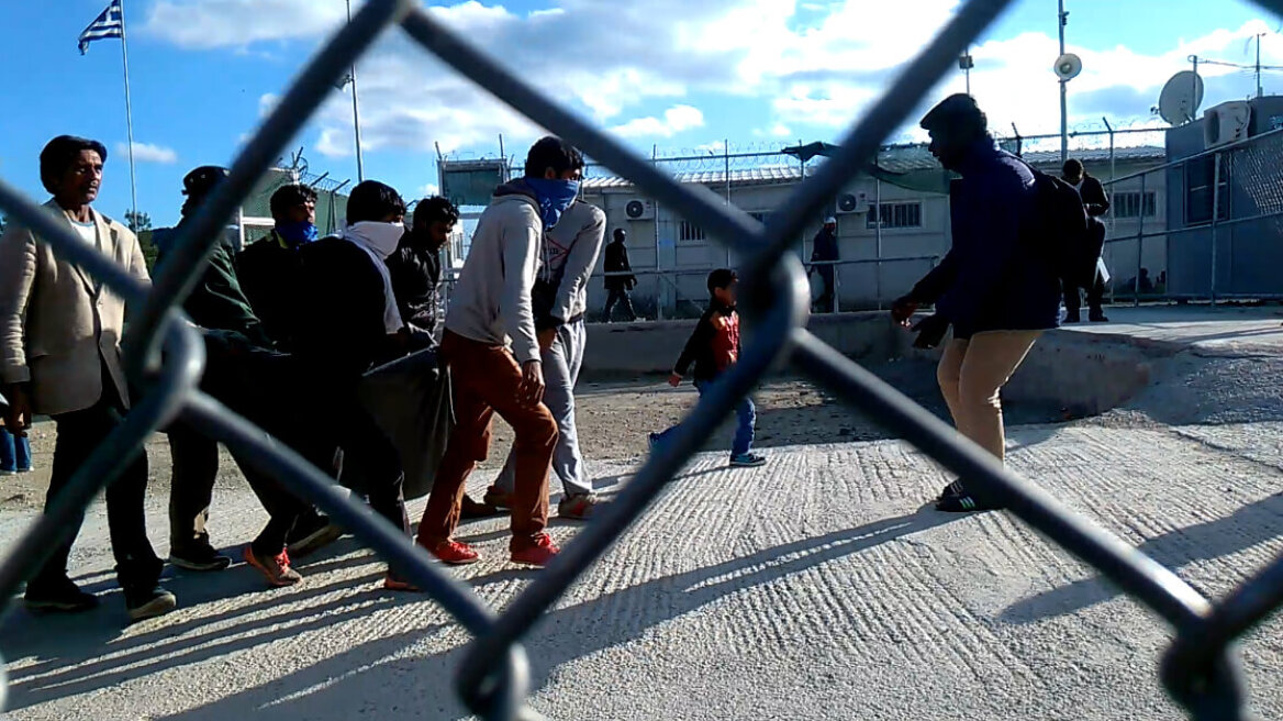 Μυτιλήνη: Συλλήψεις μεταναστών στο hot spot της Μόριας	