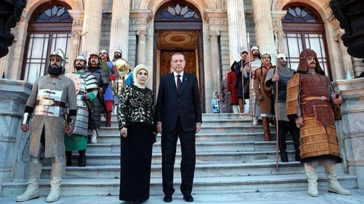 Εμινέ Ερντογάν: Η εθισμένη στα πλούτη σύζυγος του προέδρου «σουλτάνου» 