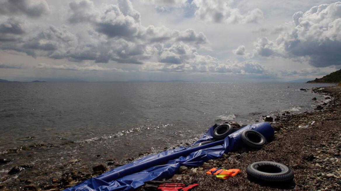 Βρήκαν 22 μετανάστες νεκρούς πάνω σε λέμβο στην Μεσόγειο