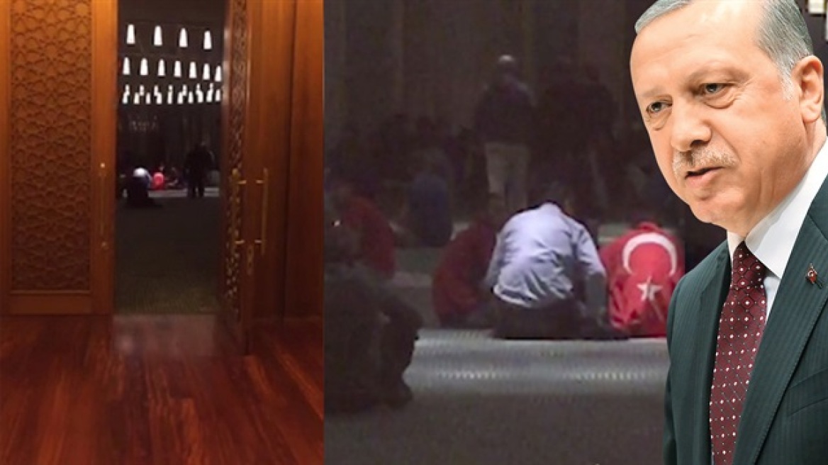 Τουρκία: Προσευχή σε ζωντανή μετάδοση από το τέμενος του προεδρικού συγκροτήματος