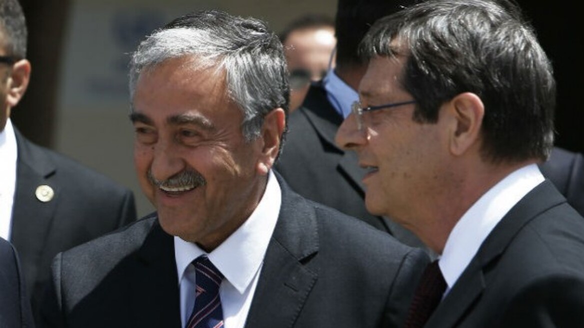 Πρώτη συνάντηση Αναστασιάδη - Ακιντζί μετά το αποτυχημένο πραξικόπημα στην Τουρκία