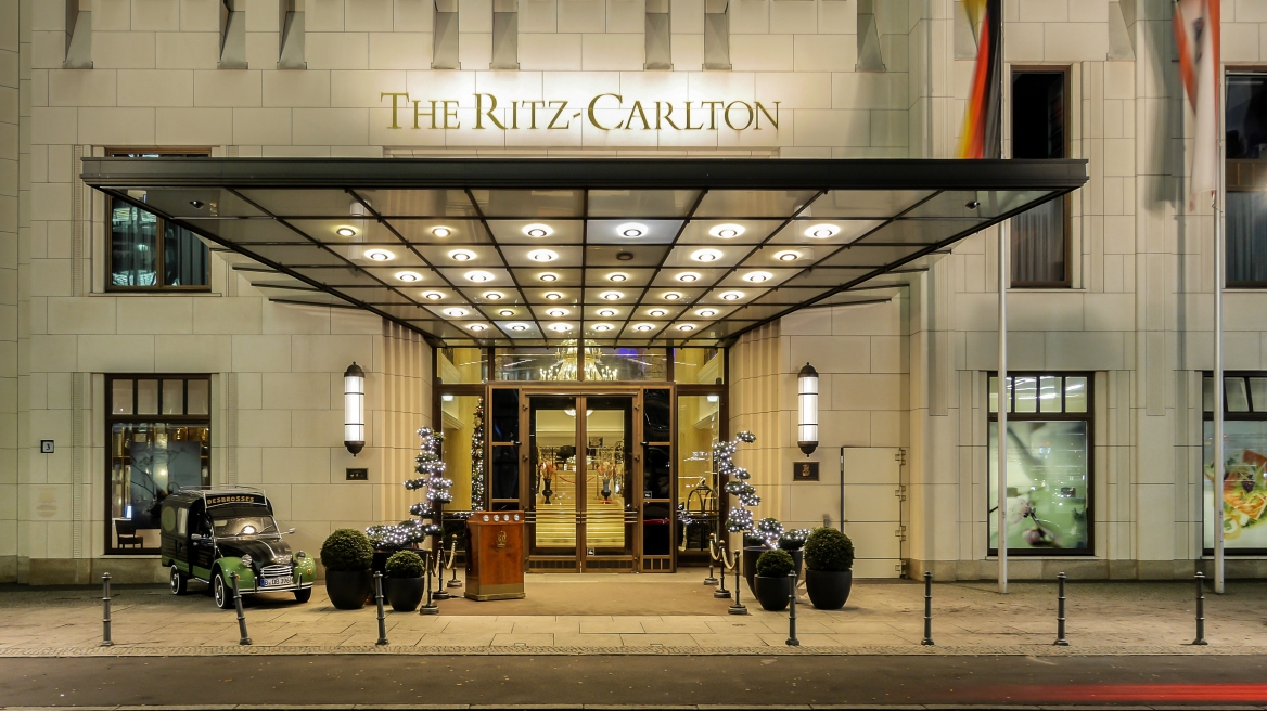 Ritz-Carlton hotel: Το ξενοδοχείο του Βερολίνου που προτιμά η Lady Gaga