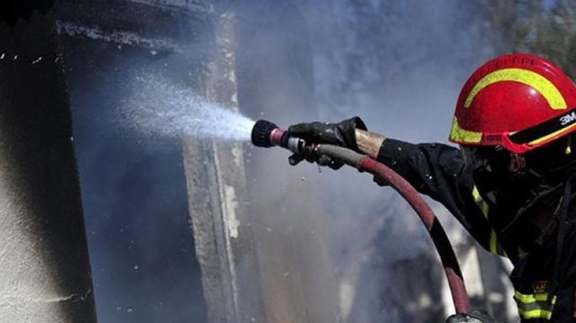 Βόλος: Φωτιά και έκρηξη σε σπίτι στη Μηλίνα - Με σοβαρά εγκαύματα 56χρονος 