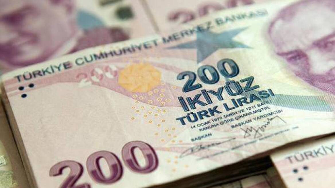 Βγαίνει από τον «γύψο» η τουρκική οικονομία μετά το πραξικόπημα: Ανακάμπτει η ισοτιμία της λίρας 