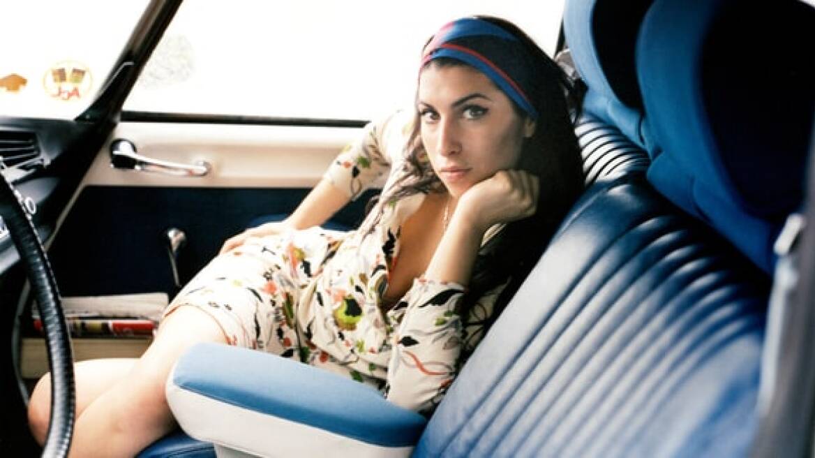 Δέκα ακυκλοφόρητα διαμαντάκια από την Amy Winehouse 