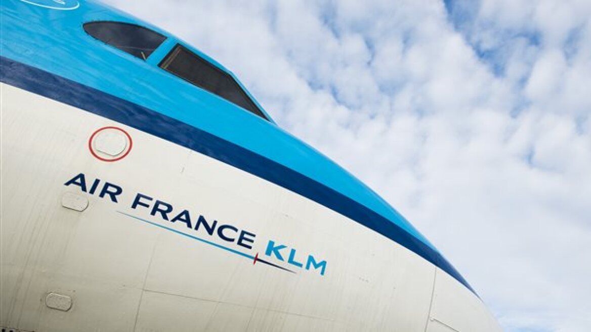 Γαλλία: Οι επιθέσεις πλήττουν τα έσοδα, λέει η Air France-KLM  
