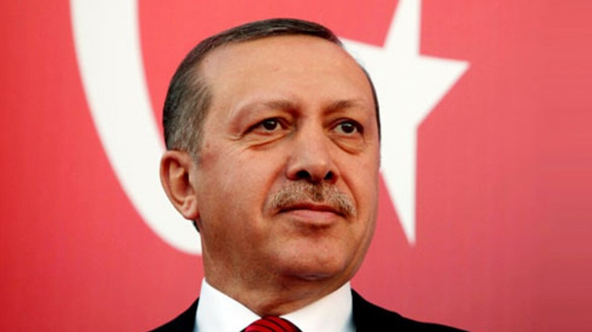 Ερντογάν: Ζητάει και επίσημα τον έλεγχο του στρατού και της ΜΙΤ