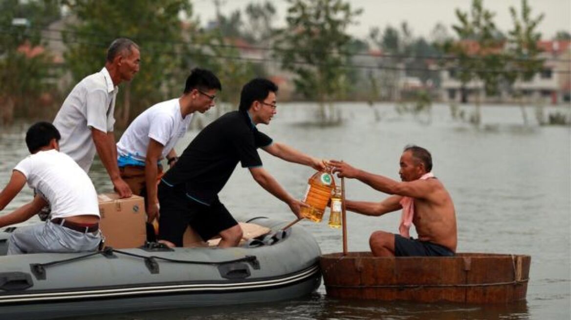 Νέο «κύμα» σφοδρών βροχοπτώσεων πλήττει τη νότια Κίνα