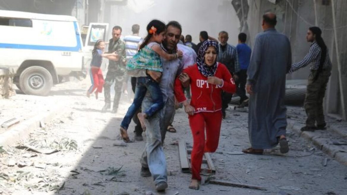Μαζικά εγκαταλείπουν το Χαλέπι οικογένειες αμάχων