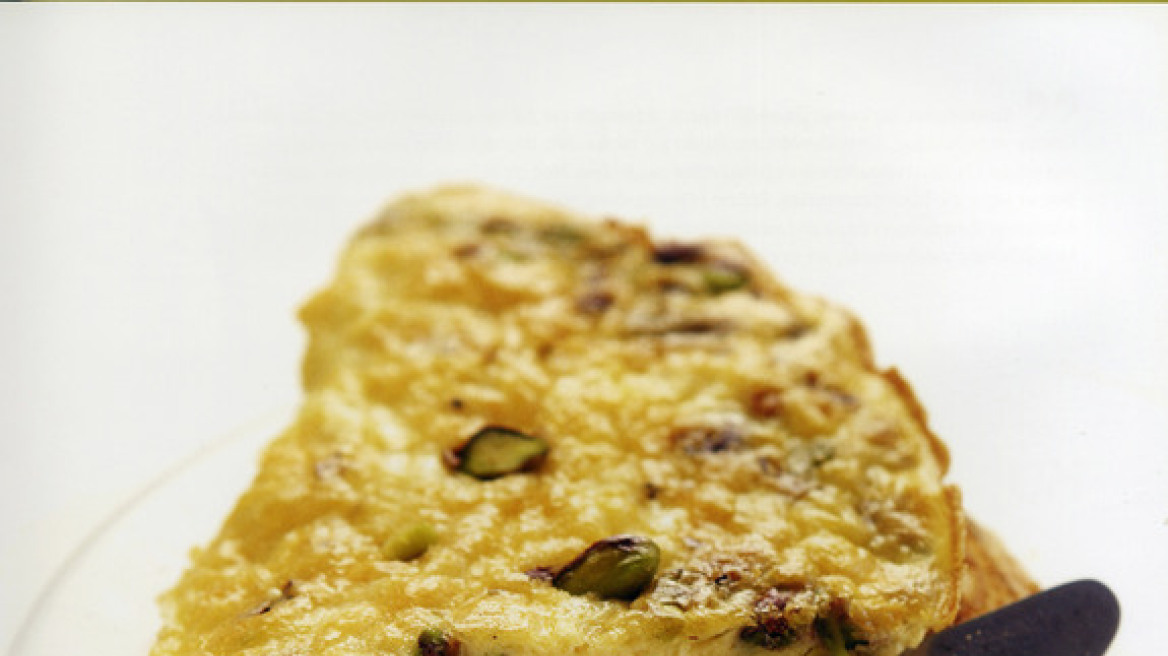 Omelet with Aegina pistachios