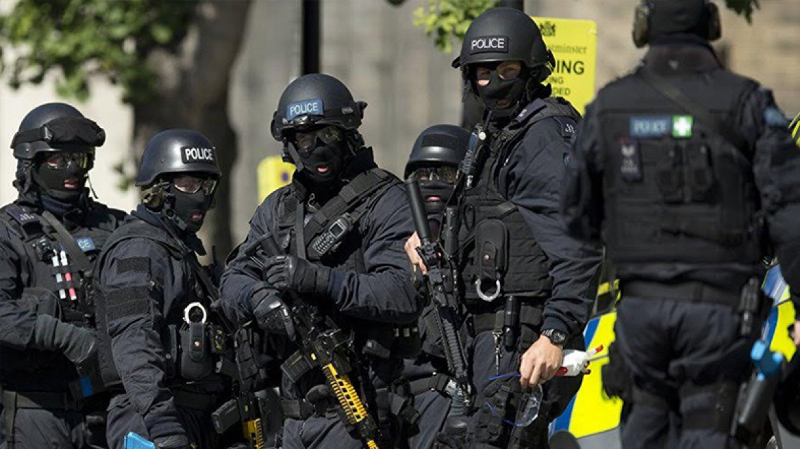 Συναγερμός στο Λονδίνο: Στους δρόμους πάνω από 2.500 πάνοπλοι αστυνομικοί  