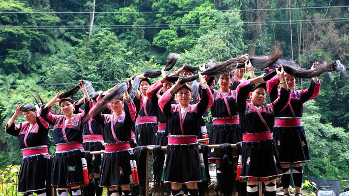 Κίνα: Ένα χωριό γεμάτο... Ραπουνζέλ!