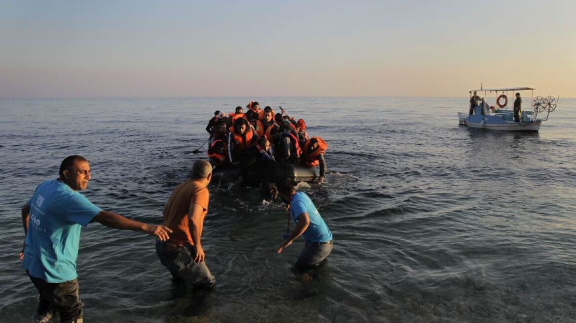 Έρχονται ακόμη και με 8 μποφόρ: Διάσωση προσφύγων στη Μυτιλήνη 
