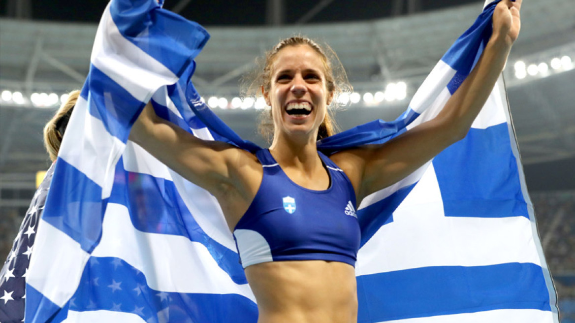 Η «χρυσή» Κατερίνα Στεφανίδη πέταξε στα 4.85 και σήκωσε την Ελλάδα στα ουράνια