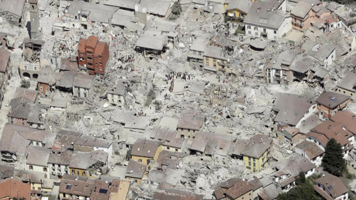 Τουλάχιστον 80 νεκροί και δεκάδες αγνοούμενοι από τα φονικά Ρίχτερ στην Ιταλία