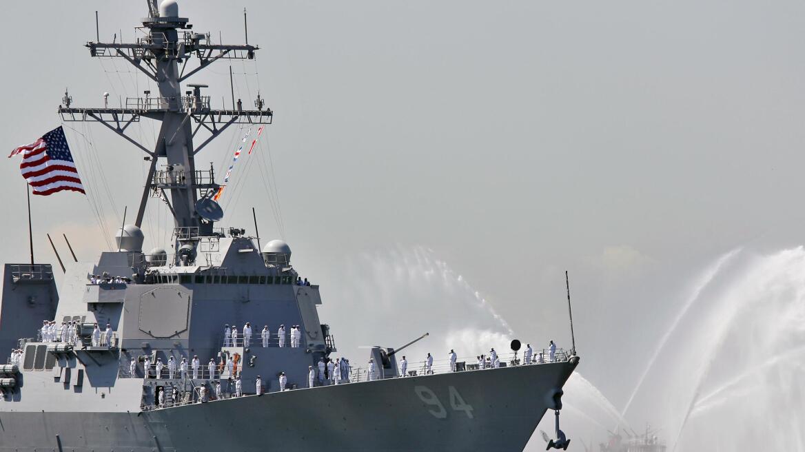 ΗΠΑ: Προειδοποιητικά πυρά από αμερικανικό πολεμικό πλοίο σε ιρανικό ταχύπλοο