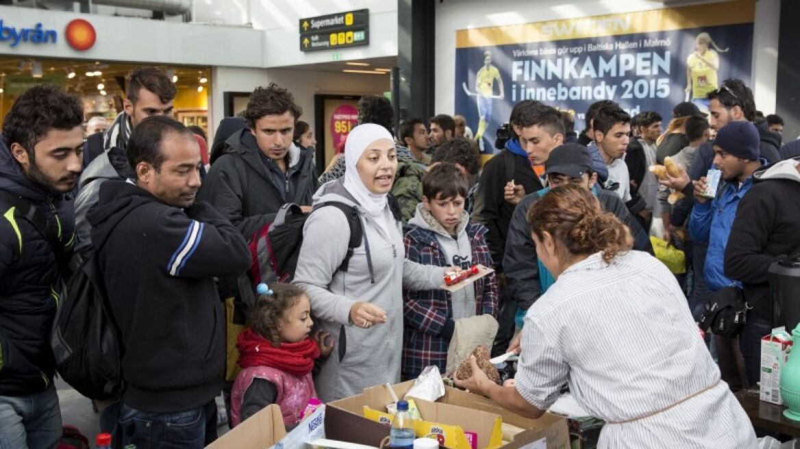 Οι Σουηδοί «διώχνουν» με κάθε τρόπο τους μετανάστες