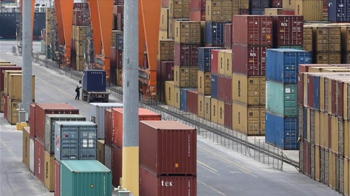 Καταρρέουν οι εξαγωγές - Στα χαμηλότερα επίπεδα από το 2012