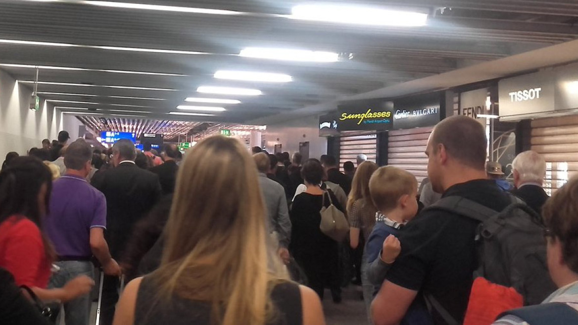 Θρίλερ για γυναίκα με εκρηκτικά στο αεροδρόμιο Φρανκφούρτης