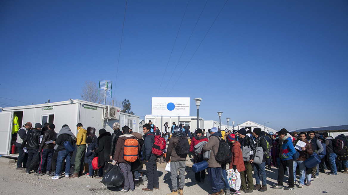 Γερμανικό ΥΠΕΣ: Από την Ελλάδα εξαρτάται η επαναπροώθηση προσφύγων