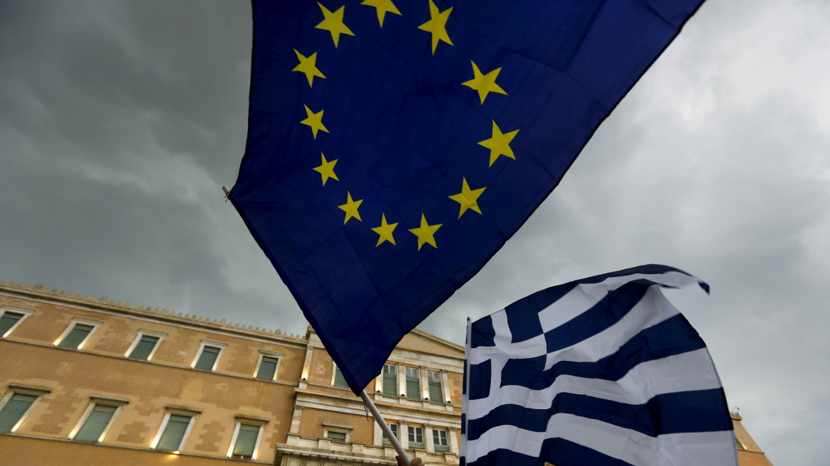 CNBC: Η Ελλάδα ανάμεσα στα μεγαλύτερα ρίσκα που αντιμετωπίζει η Ε.Ε